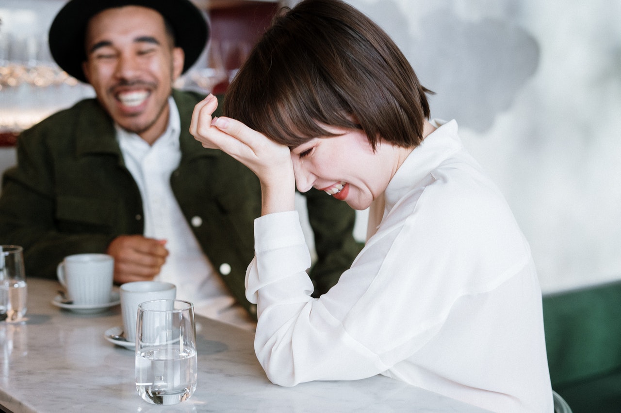 Hvad for noget tøj er bedst til restaurant dates?